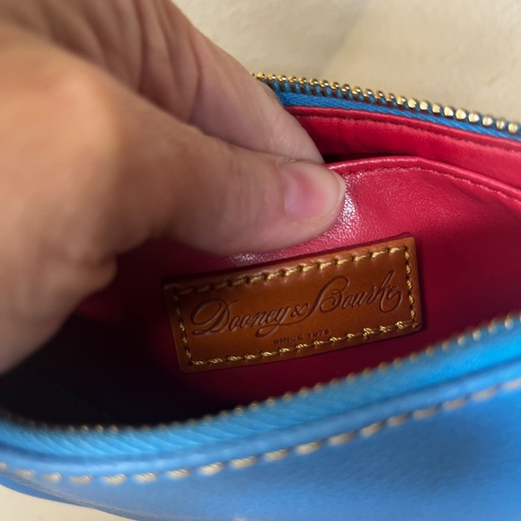 Dooney & Bourke Saffiano Lexi Crossbody Purse - COA included - Picture 8 of 11